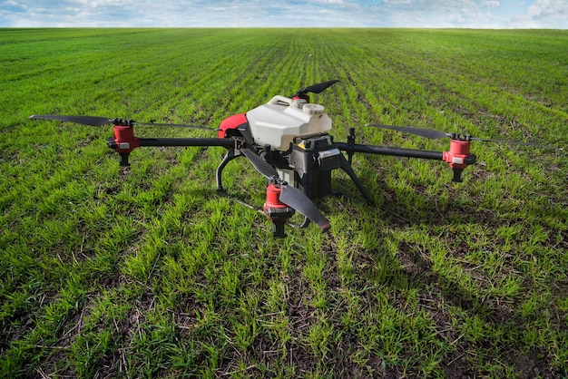НЦЭ планирует использовать дроны при обработке полей и  плодовых деревьев